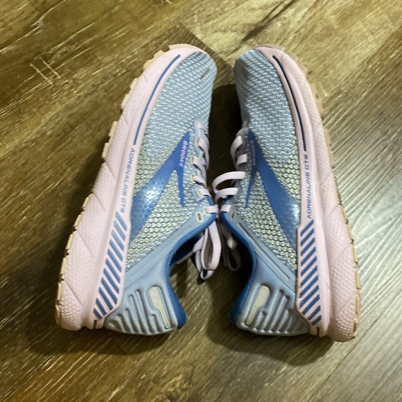 BROOKS Adrenaline GTS 22 Shoes - Picture 5 of 7